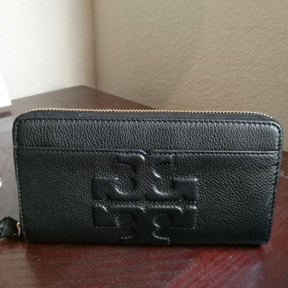 NWT TORY BURCH BOMBE CONTINENTAL WALLET Black